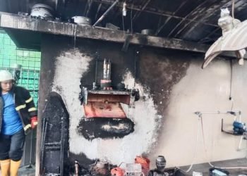 Rumah milik Sylvia di Jalan Persatuan Kota Tebing Tinggi setelah api dipadamkan. 