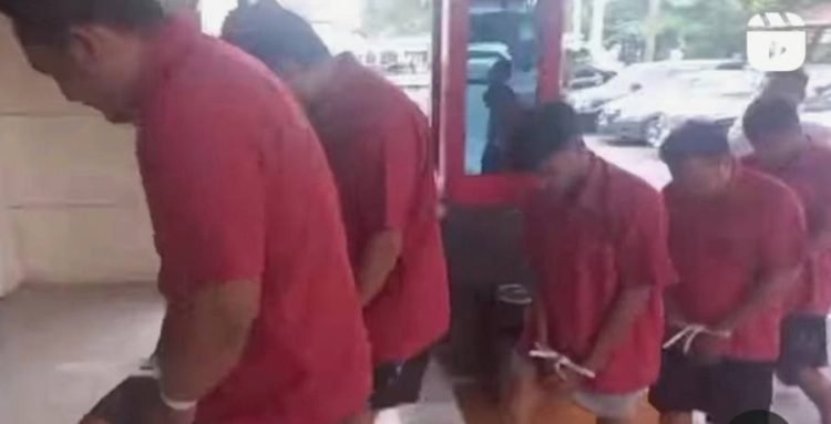 Kelima pelaku pemalsuan STNK diamankan di Polda Sumut.