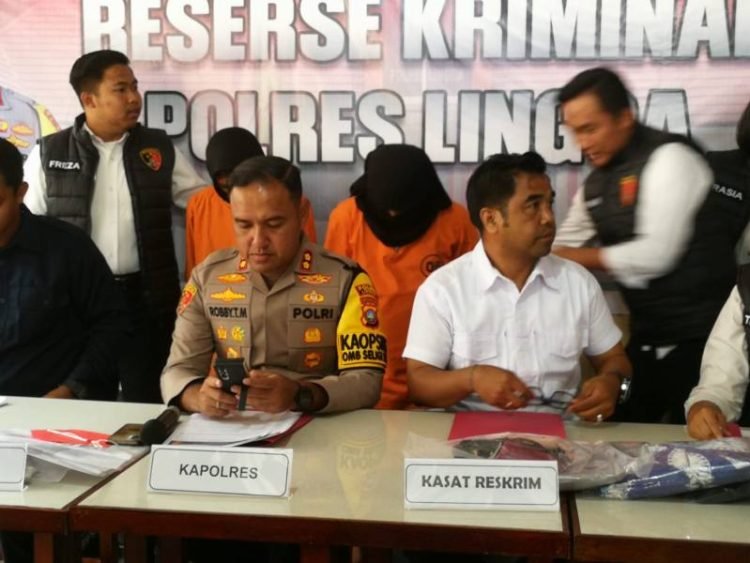 Polres Lingga mengamankan dua pengurus Pondok Pesantren yang mencabuli 10 orang santriwati. 