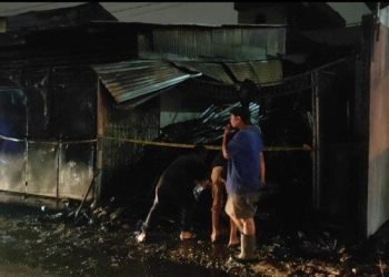 Bekas warung kelontong yang hangus terbakar di Jalan Pembangunan Padang Bulan Medan.