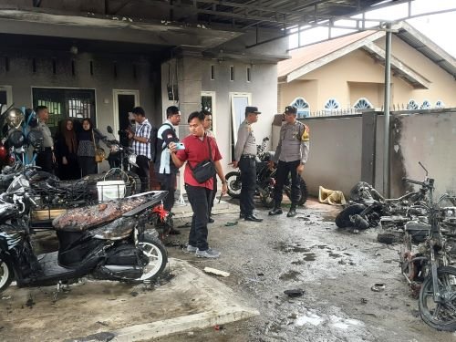 Kondisi kantor KSU Riama pascaterbakar.