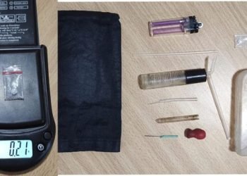 Sejumlah barang bukti yang diamankan polisi dari penggerebekan Camat Nibung di ruang kerjanya. 