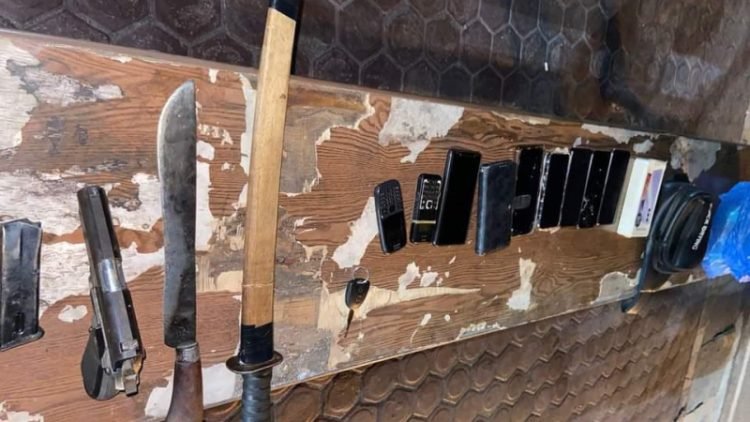 Barang bukti yang disita polisi.