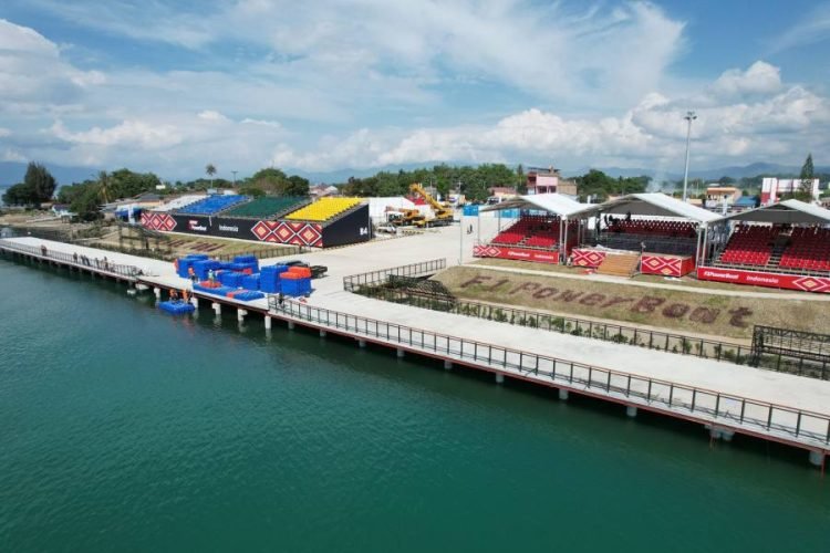 Venue F1 PowerBoat Danau Toba.