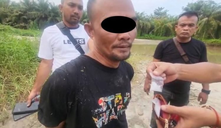 Bandar narkoba ditangkap. 