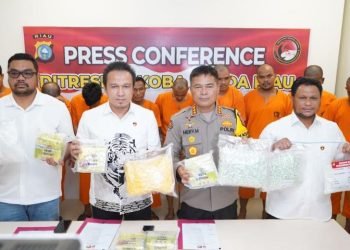 Konferensi pers pengungkapan peredaran narkoba yang dikendalikan napi asal Sumut. 