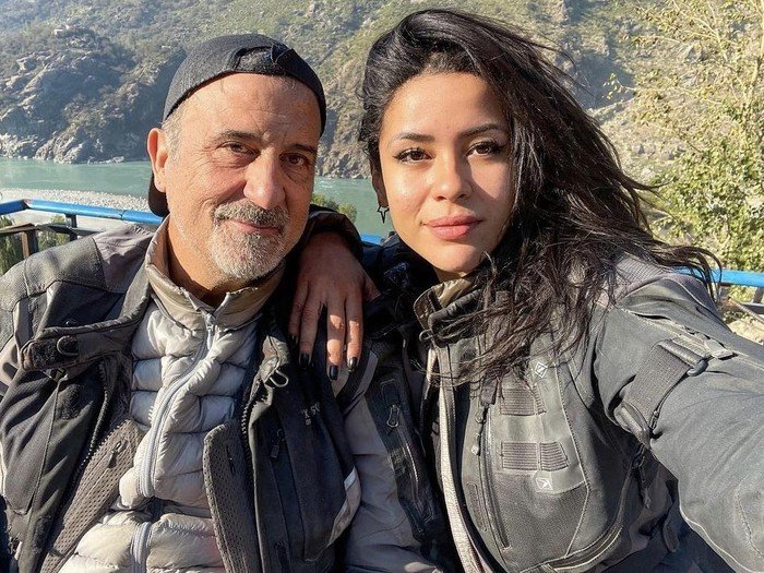 Fernanda, influencer cantik asal Spanyol dan suaminya Vicente.