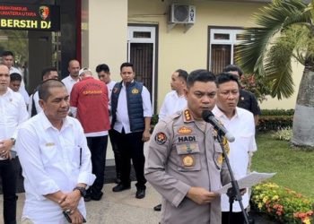 Kabid Humas Polda Sumut Kombes Hadi Wahyudi saat memberikan keterangan soal kasus pemalsuan dokumen ke beras Bulog. 