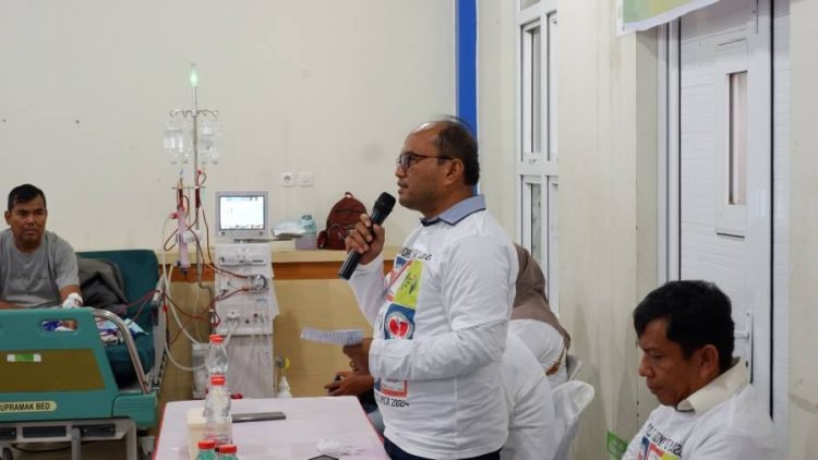 Pj.Wali Kota PadangsidimpuanbLetnan Dalimunthe memberikan sambutan di Hari Ginjal Sedunia atau World Kidney Day (WKD)di RSUD Padangsidimpuan. (IST)