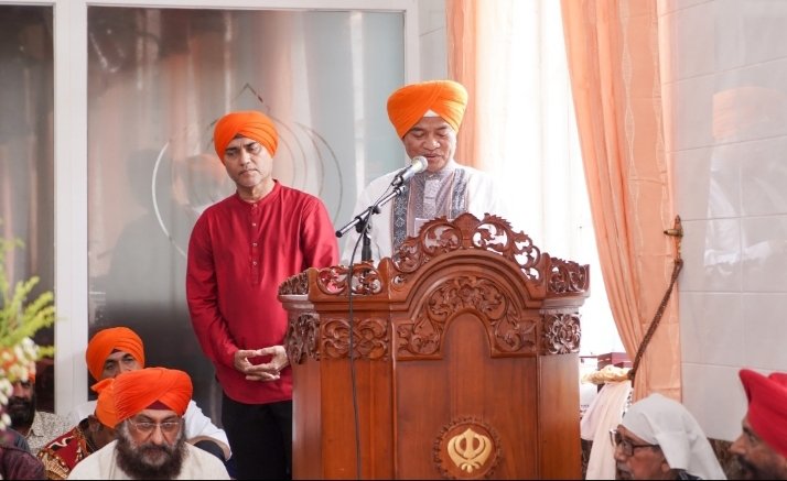 Penjabat (Pj) Gubernur Sumatera Utara (Sumut) Hassanudin menghadiri perayaan Vaisakhi bersama umat Sikh di Gurdwara Sri Guru Nanak Dev Ji, di Jalan Teuku Umar No.14 - 16 Medan, Sabtu (13/4). (DISKOMINFO SUMUT)
