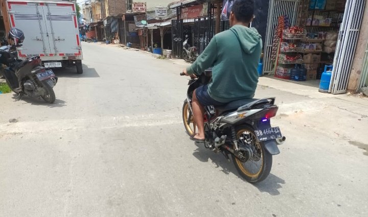 "Polisi Tidur" Di Lbn.Datu Kel.Patane 3 Kec.Porsea. (ist)