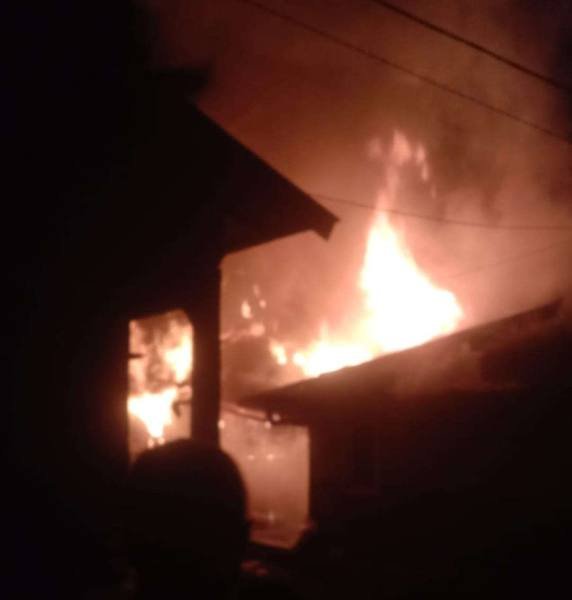 Lokasi kebakaran di Jalan Putri Malu, Kelurahan Semula Jadi, Kecamatan Datuk Bandar, Selasa (16/4/2024).