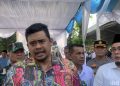 Wali Kota Bobby Nasution diwawancarai usai melepas pemudik dalam Program Mudik Gratis Pemko Medan, Minggu (7/4/2024).