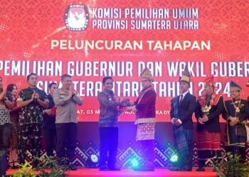 Pj Gubernur Sumut, Hassanudin menghadiri Peluncuran Tahapan Pemilihan Gubernur dan Wakil Gubernur Sumut Tahun 2024 yang diselenggarakan oleh Komisi Pemilihan Umum (KPU) Sumut di Ballroom Hotel Santika Premiere Dyandra, Jalan Kapten Maulana Lubis, Medan, Jumat (3/5/2024). (Diskominfo Sumut)