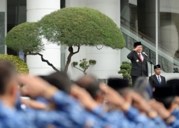 Pj Gubernur Sumatera Utara (Sumut) Hassanudin menjadi Inspektur Upacara Peringatan Ke-116 Hari Kebangkitan Nasional (Harkitnas) di Lapangan Kantor Gubernur Sumut Jalan Diponegoro Nomor 30 Medan, Senin (20/5). (Diskominfo Provsu)