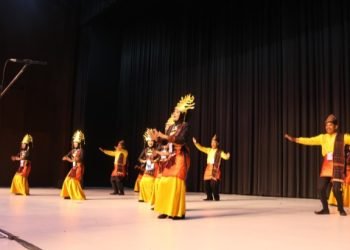 TP PKK Desa Pardomuan, Kecamatan Arse, Kabupaten Tapsel mewakili Provinsi Sumut saat tampil di ajang bergengsi mengikuti perlombaan Tari Kreasi Jingle Gelari Pelangi di Taman Balekambang Kota Surakarta dalam rangka memperingati Hari Kesatuan Gerak (HKG) PKK ke-52 Tahun 2024. (IST)