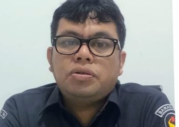 Ketua Bawaslu Toba Sahat Sibarani. (IST)