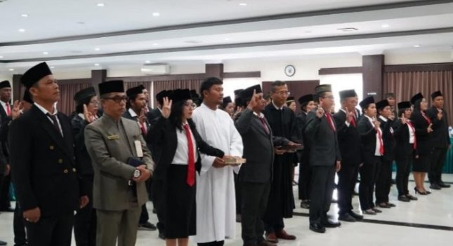 Pelantikan Panwascam Kabupaten Toba. (IST)