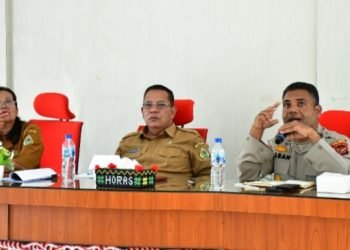 Rapat koordinasi persiapan pelaksanaan Aquabike Indonesian Championship series 2 di Samosir. (Suriono Brandoi)