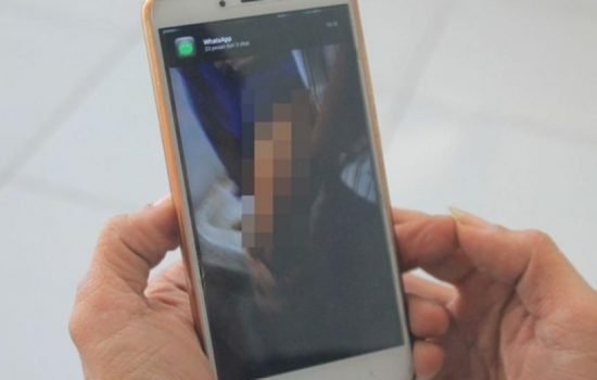 Polisi menyelidiki unggahan video dan foto mirip Sekda Taput IS, tengah mesum bersama seorang wanita diduga Aparatur Sipil Negara (ASN).