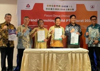 Ketua BKS PTN Barat Prof Dr Muryanto Amin SSos MSi resmi melaunching seleksi mandiri di Hotel Artotel Gelora Senayan, Jakarta, Senin (6/5/2024).