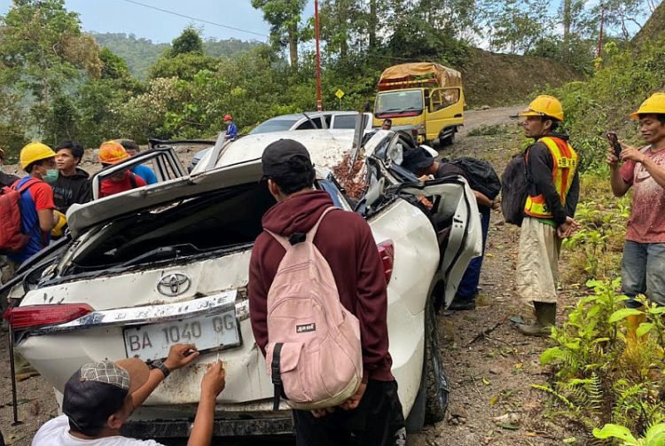TKA tewas tertimpa pohon di Batangtoru.