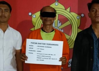 RG tersangka kasus KDRT diamankan di Polres Dairi. 