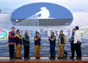Penjabat (Pj) Gubernur Sumatera Utara (Sumut) Hassanudin saat peluncuran Program Nelayan Membangun Sumatera Utara Hebat (NEMBUSH). (Diskominfo Sumut)