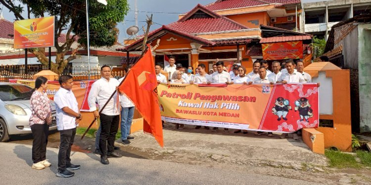 Apel launching posko dan kawal hak pilih di Kantor Bawaslu Kota Medan, Jalan Sei Bahorok Medan, Rabu (26/6).