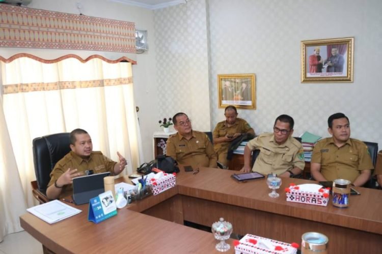 Bupati Tapsel Dolly Pasaribu akan menerima penghargaan terkait upaya dalam menurunkan Stunting dari yang tinggi Prevalensi menjadi tertinggi Penurunan Prevalensi Stunting pada tanggal 28 Juni 2024 mendatang di Kota Semarang. (IST)