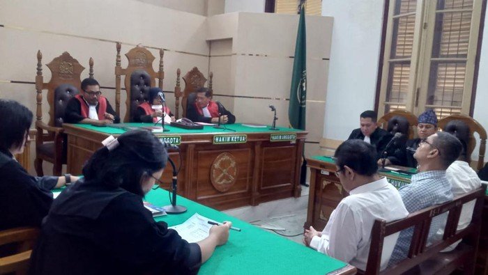 Persidangan tiga pejabat RSUP Adam Malik Medan di Pengadilan Tipikor Medan. 