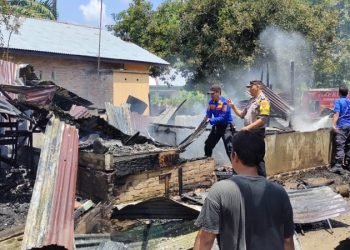 Kondisi rumah yang hangus terbakar.