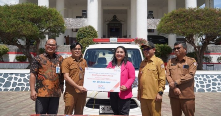 Bank BNI Sumbang Ambulan Untuk RSUD Porsea. (IST)