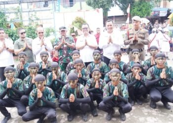 Peserta Lomba Gerak Jalan Kreasi Kec. Laguboti. (IST)