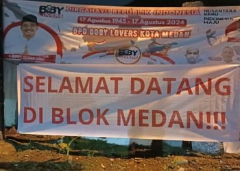 Sanduk bertuliskan 'Blok Medan' menghiasi Kota Medan, Senin (19/8/2024). 