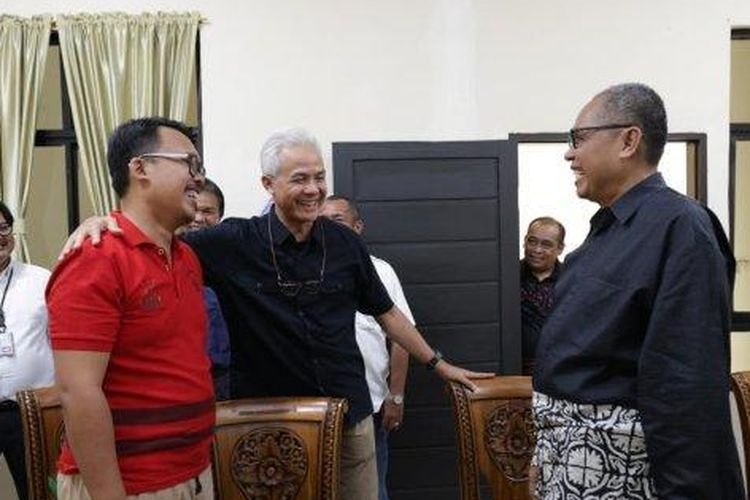Palti Hutabarat saat bertemu Ganjar Pranowo.