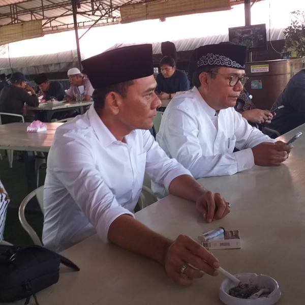 Paslon Wali Kota-Wakil Wali Kota Padangsidimpuan Hapendi-Gempar saat Konfrensi Pers. (IST)