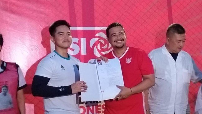 Ketum PSI Kaesang Pangarep memberikan surat rekomendasi dukungan partai kepada abang iparnya, Bobby Nasution, untuk maju di Pilgub Sumut 2024.