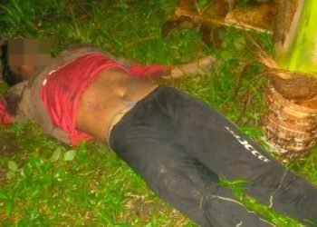 Jasad Junaidi sebelum dibawa ke rumah sakit. 