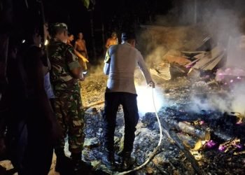 Rumah berkonstruksi kayu Aceh Utara ludes terbakar. 