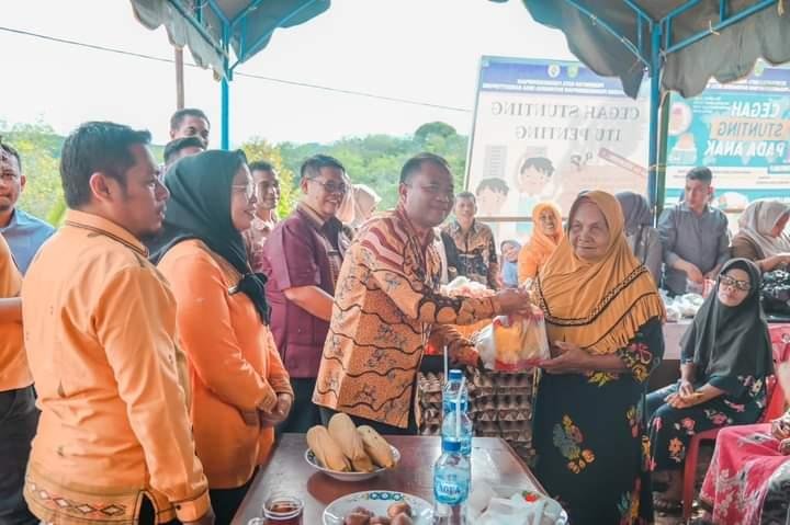 Penjabat (Pj) Wali Kota Padangsidimpuan, H. Timur Tumanggor,saat meninjau GPM di Desa Bargot Topong, Kec. Padangsidimpuan Batunadua, Kamis  (01/08). (IST)