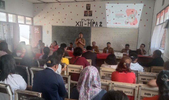 Rapat Komite SMA Negeri Siantar Narumonda. (IST)