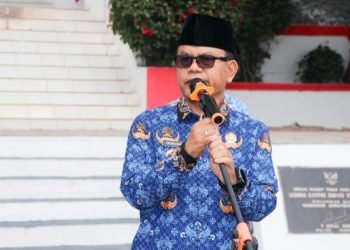 Bupati Toba Poltak Sitorus memberikan motivasi kepada ASN Pemkab. Toba pada Hari Kesadaran Nasional. (IST)