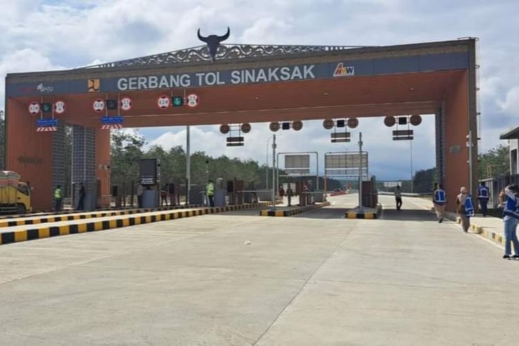 Pintu Tol Sinaksak.