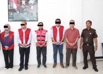 Kelima tersangka ditahan Penyidik Pidsus Kejaksaan Tinggi Sumatera Utara. 