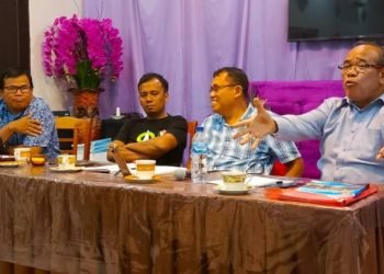 Ketua Umum Patambor Indonesia (PI) didampingi sejumlah panitia Pengukuhan dan Rakernas.