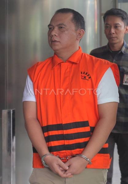 Bupati Labuhanbatu nonaktif Erik divonis 6 tahun penjara.