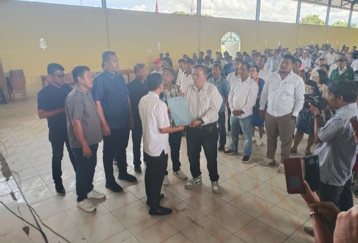 Pengukuhan Tim Pemenangan Paslon Bupati Effendi Napitupulu dan Wakil Bupati Audi Murphy Sitorus. (IST)
