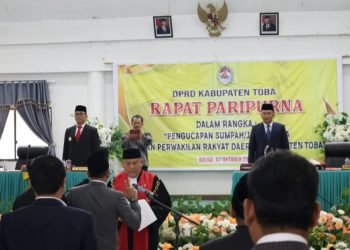 Pengambilan Sumpah/Janji Ketua DPRD Sisa Waktu 2019 - 2024. (IST)