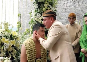 Edy Rahmayadi saat pernikahan Bobby Nasution.